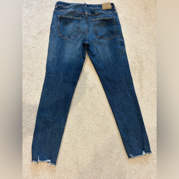 Zara Dark Blue Skinny Jeans with light distressing size 10, new without tags - Picture 5 of 7